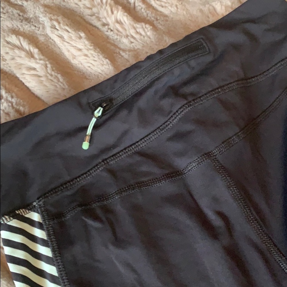 Lululemon leggings - Picture 7 of 8